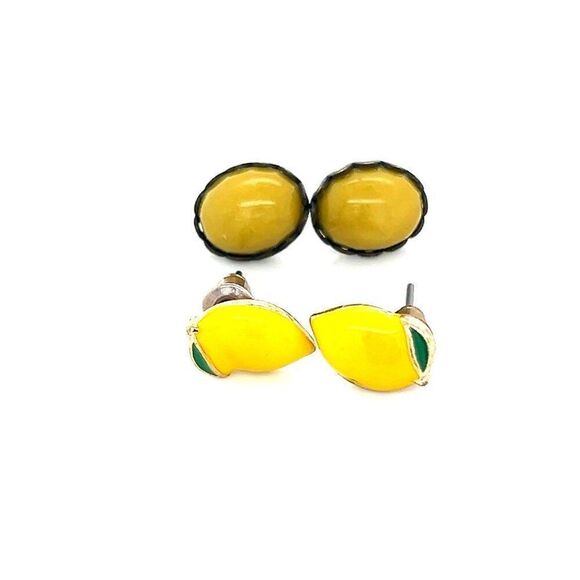 Yellow Studs - Picture 1 of 5